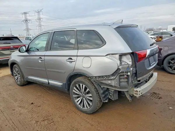 JA4AZ3A39KZ011088 2019 MITSUBISHI OUTLANDER - Image 2
