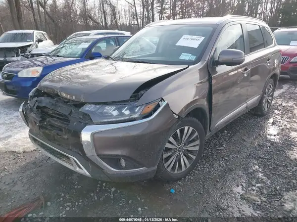 JA4AZ3A39KZ013746 2019 MITSUBISHI OUTLANDER - Image 2