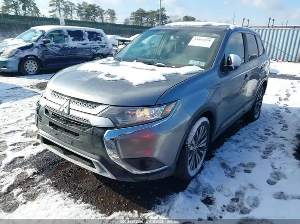 JA4AZ3A39KZ016761 2019 MITSUBISHI OUTLANDER - Image 2