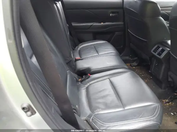 JA4AZ3A39KZ020082 2019 MITSUBISHI OUTLANDER - Image 8