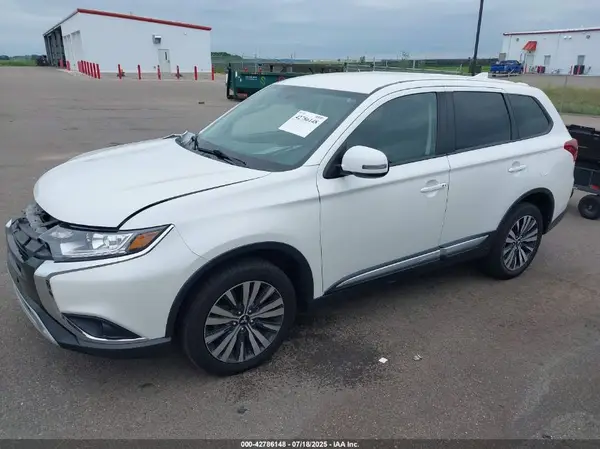 JA4AZ3A39KZ029977 2019 MITSUBISHI OUTLANDER - Image 2