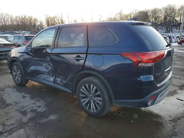 JA4AZ3A39KZ033138 2019 MITSUBISHI OUTLANDER - Image 2