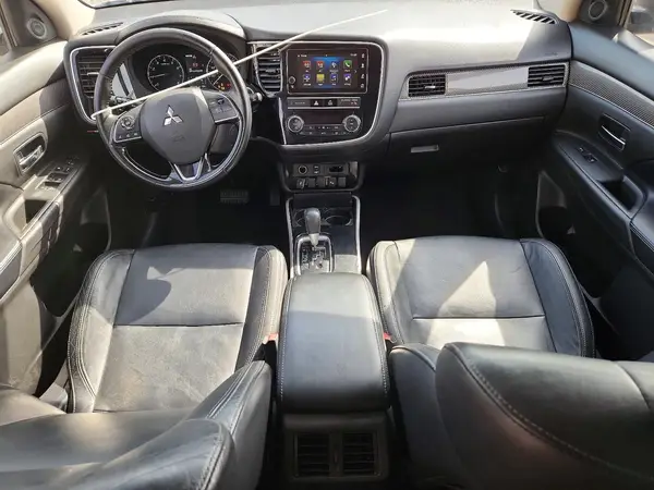 JA4AZ3A39KZ039442 2019 MITSUBISHI OUTLANDER - Image 8