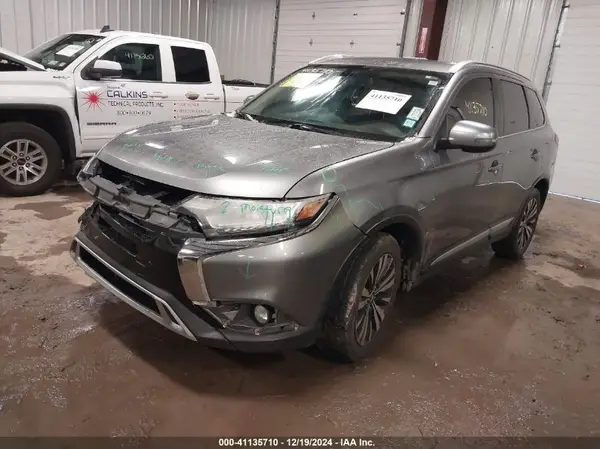 JA4AZ3A39KZ040459 2019 MITSUBISHI OUTLANDER - Image 2