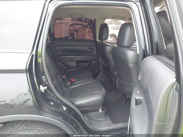 JA4AZ3A39KZ040591 2019 MITSUBISHI OUTLANDER - Image 8