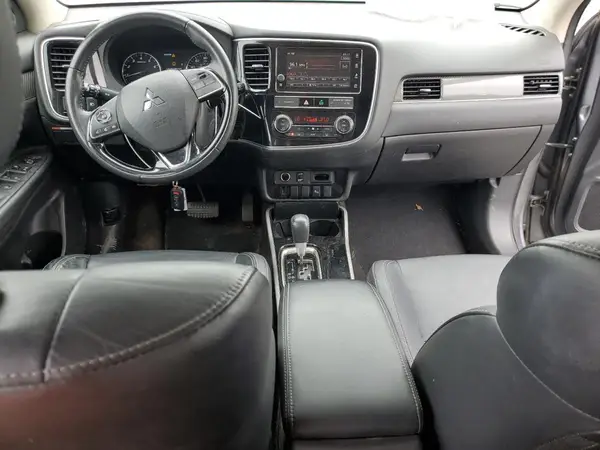 JA4AZ3A39KZ041997 2019 MITSUBISHI OUTLANDER - Image 8