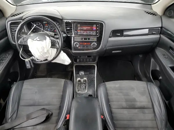 JA4AZ3A39KZ042549 2019 MITSUBISHI OUTLANDER - Image 8