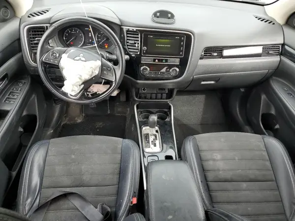 JA4AZ3A39KZ044060 2019 MITSUBISHI OUTLANDER - Image 8