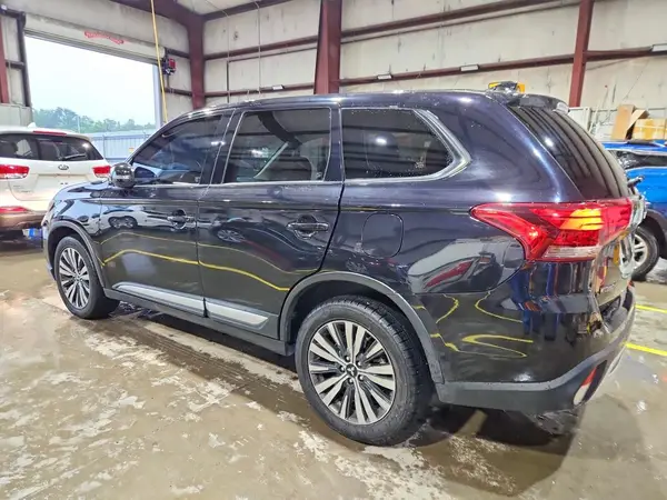 JA4AZ3A39KZ046925 2019 MITSUBISHI OUTLANDER - Image 2