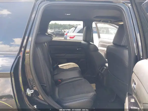 JA4AZ3A39KZ047749 2019 MITSUBISHI OUTLANDER - Image 8