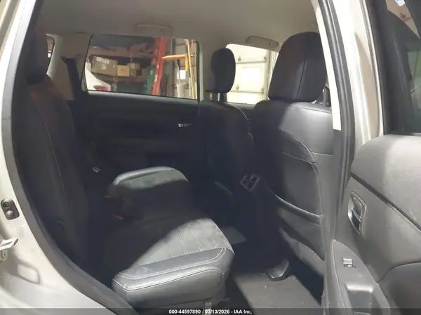JA4AZ3A39KZ047895 2019 MITSUBISHI OUTLANDER - Image 8