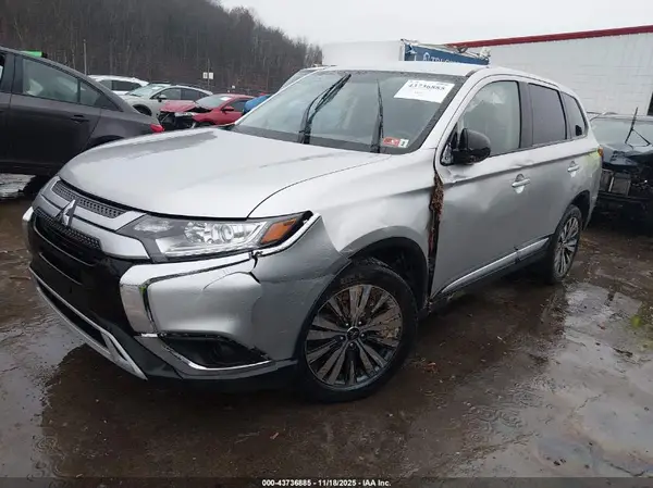 JA4AZ3A39KZ054507 2019 MITSUBISHI OUTLANDER - Image 2