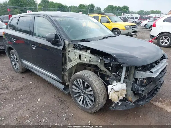 JA4AZ3A39KZ055673 2019 MITSUBISHI OUTLANDER - Image 1