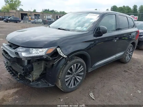 JA4AZ3A39KZ055673 2019 MITSUBISHI OUTLANDER - Image 2