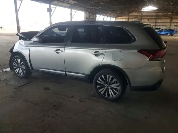 JA4AZ3A39LZ007477 2020 MITSUBISHI OUTLANDER - Image 2