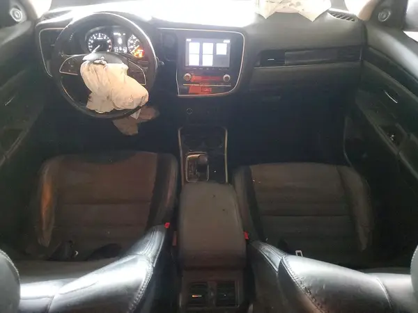 JA4AZ3A39LZ007477 2020 MITSUBISHI OUTLANDER - Image 8