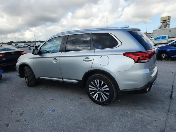 JA4AZ3A39LZ013523 2020 MITSUBISHI OUTLANDER - Image 2