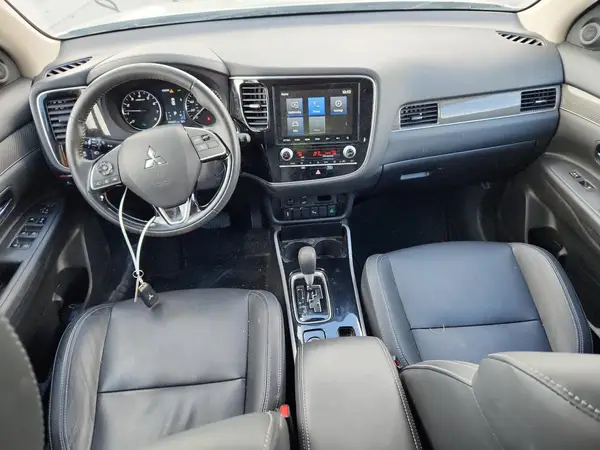 JA4AZ3A39LZ013523 2020 MITSUBISHI OUTLANDER - Image 8