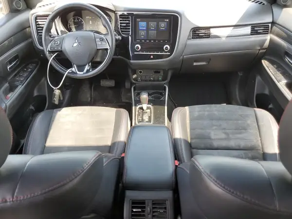 JA4AZ3A39LZ017782 2020 MITSUBISHI OUTLANDER - Image 8