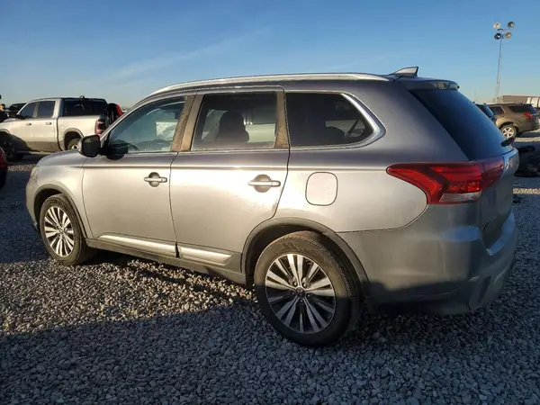 JA4AZ3A39LZ018043 2020 MITSUBISHI OUTLANDER - Image 2