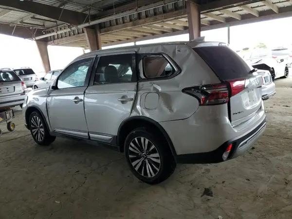 JA4AZ3A39LZ024781 2020 MITSUBISHI OUTLANDER - Image 2