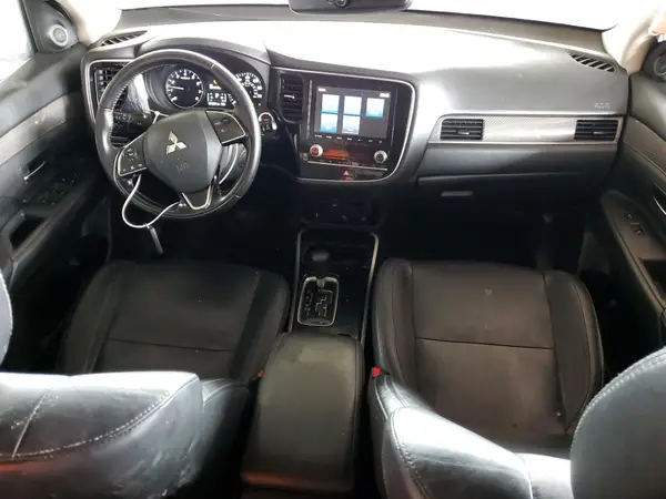 JA4AZ3A39LZ024781 2020 MITSUBISHI OUTLANDER - Image 8