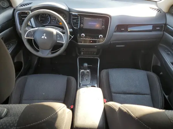 JA4AZ3A39LZ026398 2020 MITSUBISHI OUTLANDER - Image 8