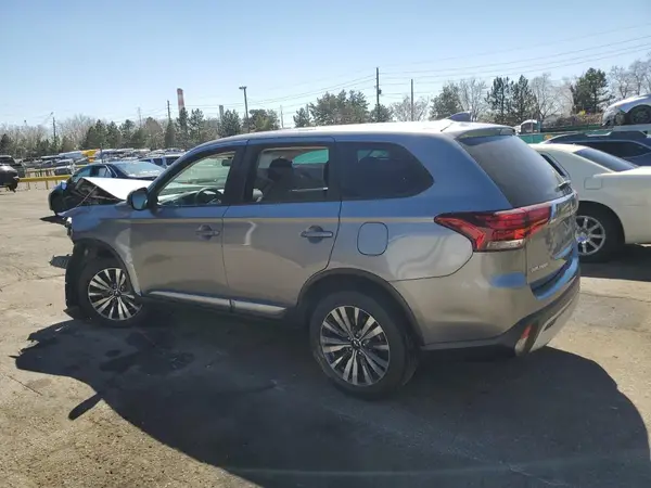 JA4AZ3A39LZ026496 2020 MITSUBISHI OUTLANDER - Image 2