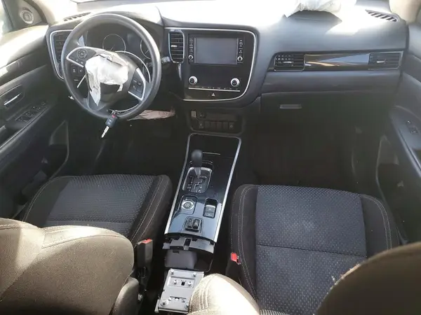 JA4AZ3A39LZ026515 2020 MITSUBISHI OUTLANDER - Image 8