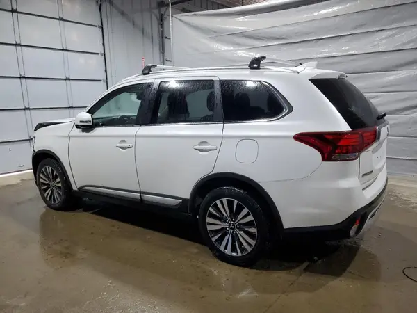 JA4AZ3A39LZ030547 2020 MITSUBISHI OUTLANDER - Image 2