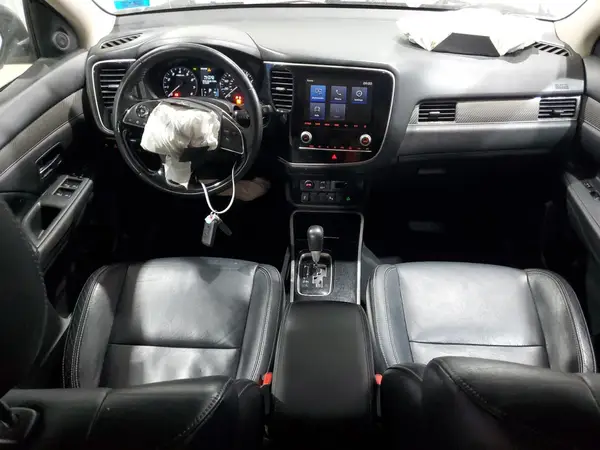 JA4AZ3A39LZ030547 2020 MITSUBISHI OUTLANDER - Image 8
