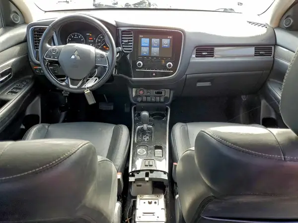 JA4AZ3A39LZ037899 2020 MITSUBISHI OUTLANDER - Image 8