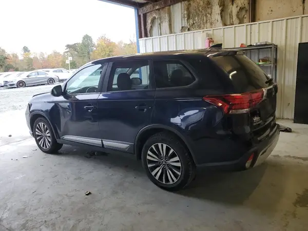 JA4AZ3A39LZ048577 2020 MITSUBISHI OUTLANDER - Image 2