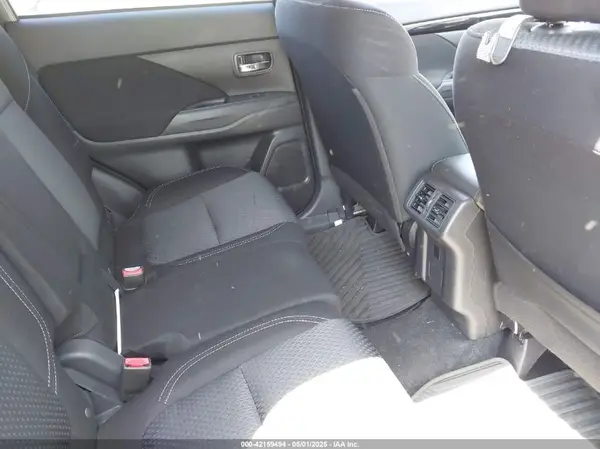 JA4AZ3A39LZ048854 2020 MITSUBISHI OUTLANDER - Image 8