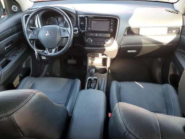 JA4AZ3A3XGZ005341 2016 MITSUBISHI OUTLANDER - Image 8