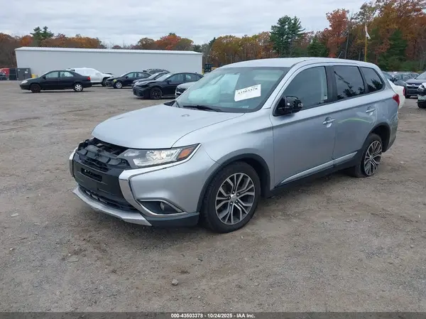 JA4AZ3A3XGZ005467 2016 MITSUBISHI OUTLANDER - Image 2