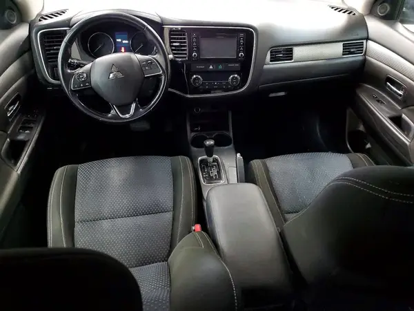 JA4AZ3A3XGZ013326 2016 MITSUBISHI OUTLANDER - Image 8