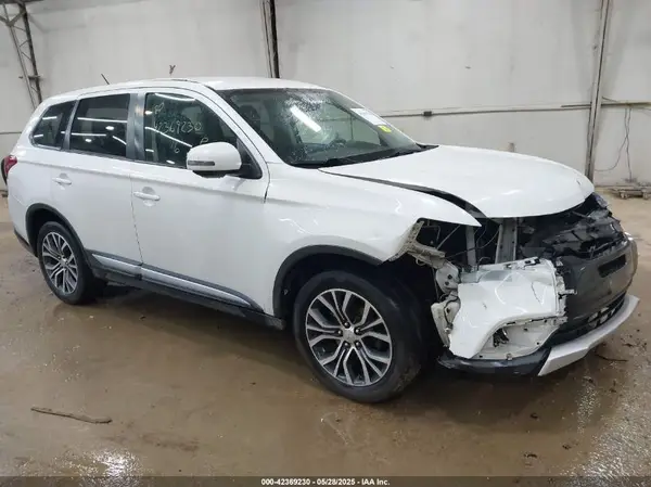 JA4AZ3A3XGZ013908 2016 MITSUBISHI OUTLANDER - Image 1