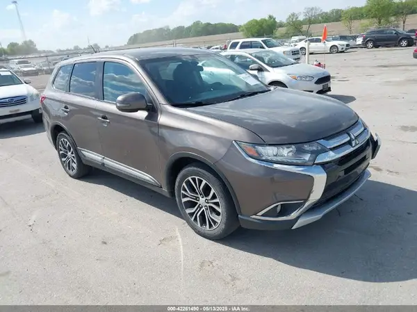 JA4AZ3A3XGZ014041 2016 MITSUBISHI OUTLANDER - Image 1