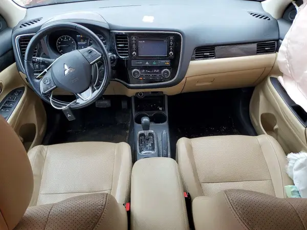 JA4AZ3A3XGZ021345 2016 MITSUBISHI OUTLANDER - Image 8