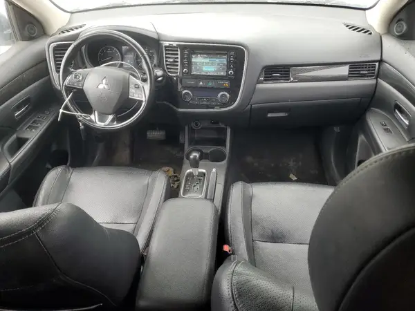 JA4AZ3A3XGZ038985 2016 MITSUBISHI OUTLANDER - Image 8