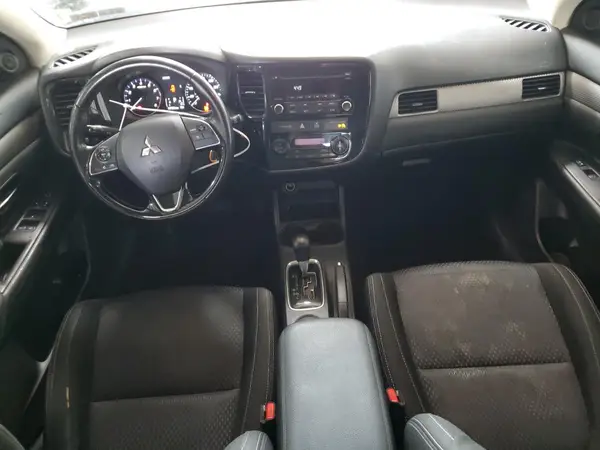JA4AZ3A3XGZ041076 2016 MITSUBISHI OUTLANDER - Image 8
