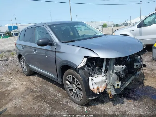 JA4AZ3A3XGZ049548 2016 MITSUBISHI OUTLANDER - Image 1