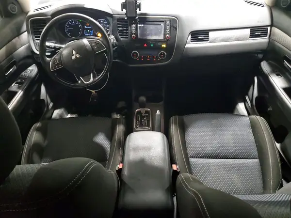 JA4AZ3A3XGZ056869 2016 MITSUBISHI OUTLANDER - Image 8