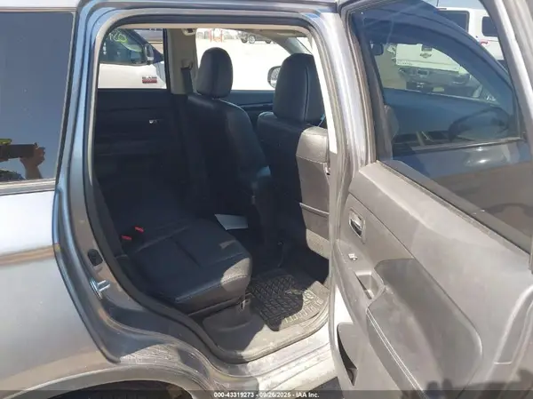 JA4AZ3A3XGZ059996 2016 MITSUBISHI OUTLANDER - Image 8