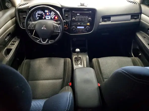JA4AZ3A3XGZ060999 2016 MITSUBISHI OUTLANDER - Image 8