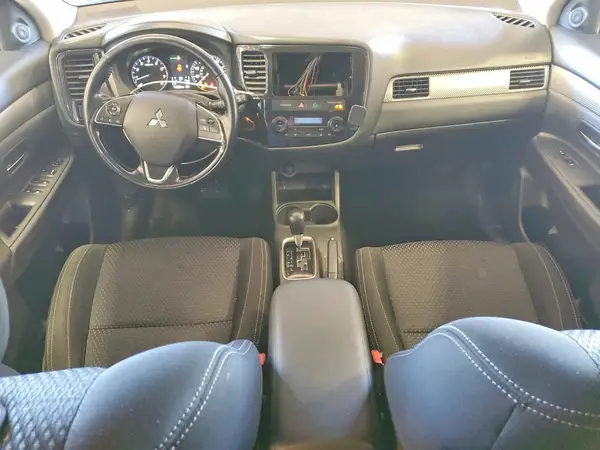 JA4AZ3A3XGZ061358 2016 MITSUBISHI OUTLANDER - Image 8