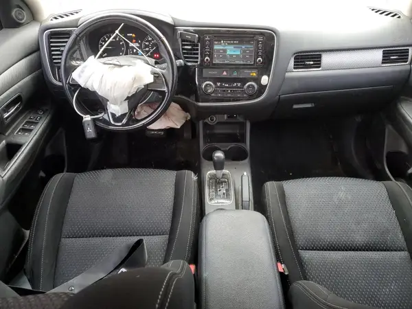 JA4AZ3A3XGZ062980 2016 MITSUBISHI OUTLANDER - Image 8