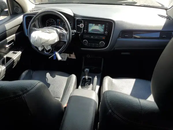 JA4AZ3A3XGZ063336 2016 MITSUBISHI OUTLANDER - Image 8