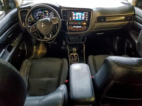 JA4AZ3A3XHZ016034 2017 MITSUBISHI OUTLANDER - Image 8
